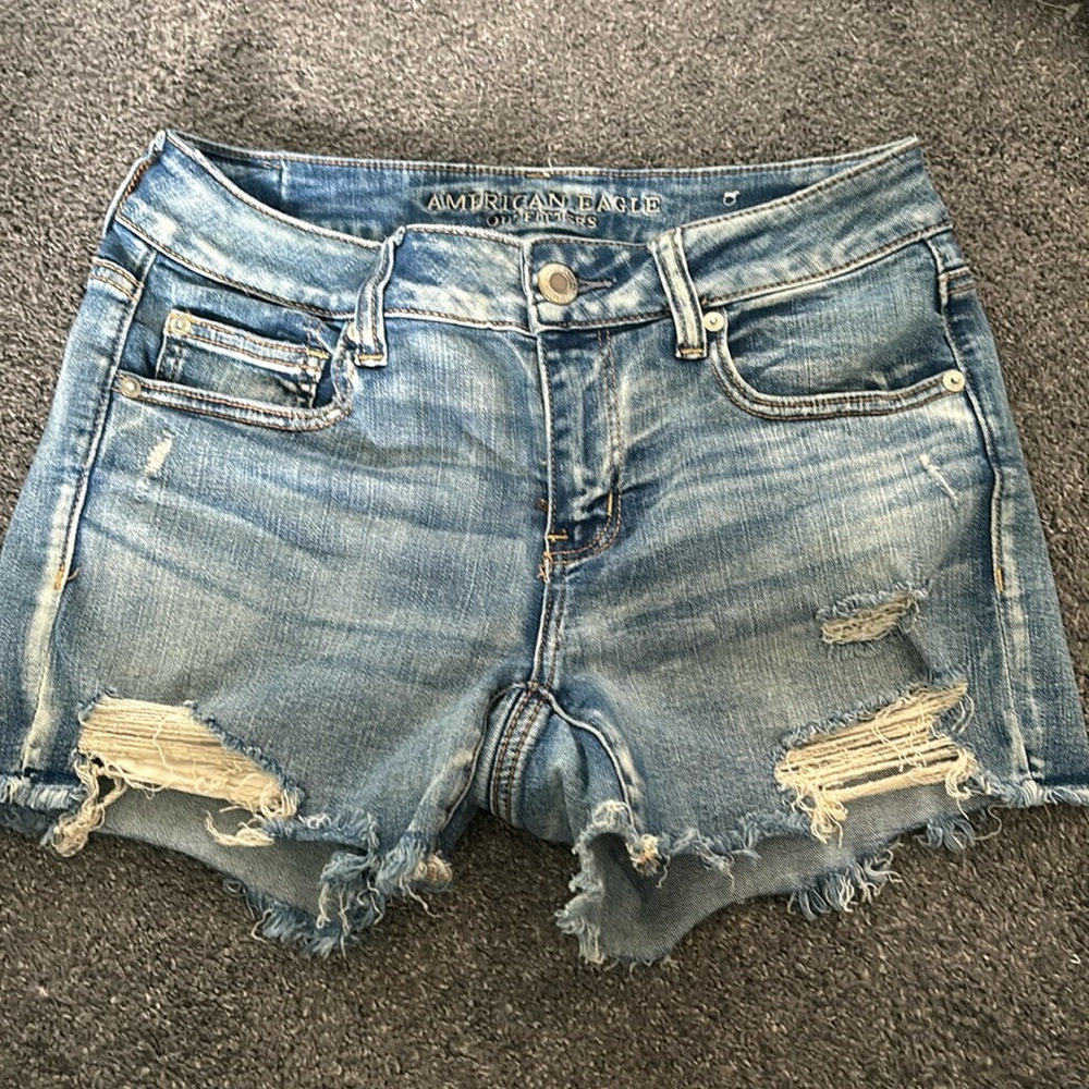 American Eagle cutoff style mid rise shorts